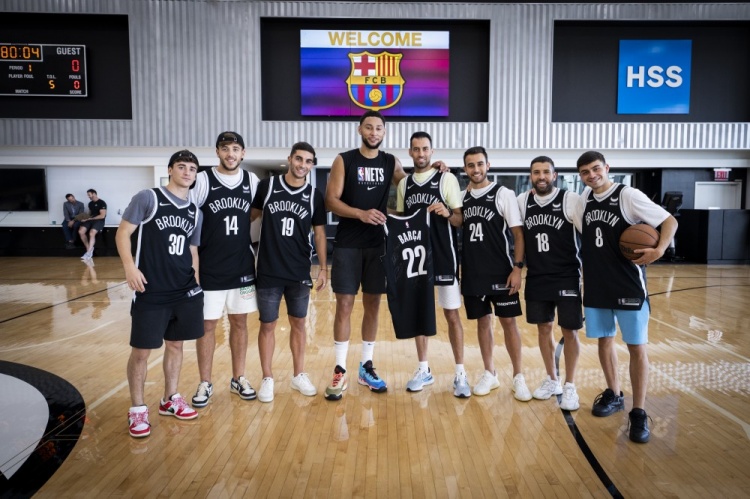 17岁290天，卡尔成为欧冠历史连续3场进球最年轻的球员（年仅17岁290天，卡尔加冕欧冠史上连续三场进球最年轻球员）