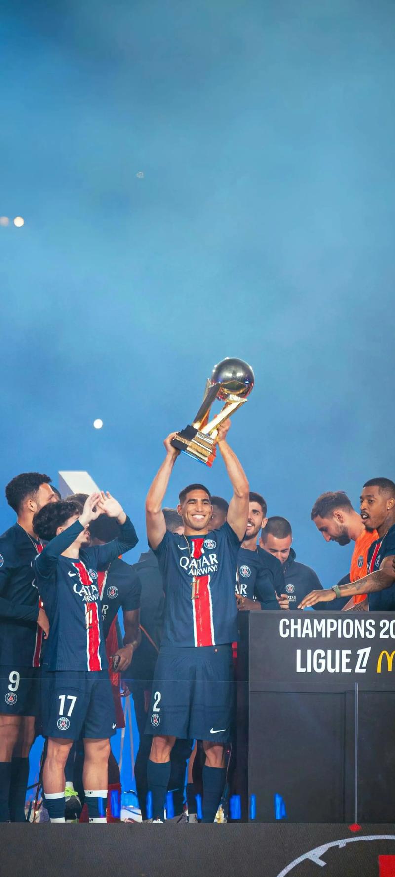 布冯：意大利国家队已经展现出了复苏和积极的迹象（布冯：意大利队已显复苏势头与积极面貌）