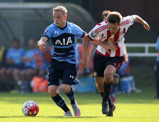 舍甫琴科：AC米兰本赛季有能力问鼎意甲，莱奥还有提升空间（舍甫琴科看好AC米兰问鼎本季意甲：莱奥仍有进步空间）