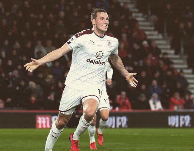 弗里克被迫在对阵贝蒂斯的比赛中调整进攻阵型（对阵贝蒂斯时，弗里克被动调整进攻布阵）