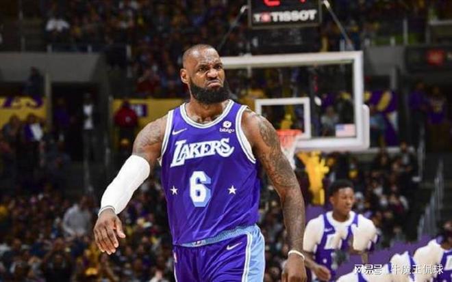 经纪人：若有球队有意圣地亚哥很正常，但他没离开米兰的想法（经纪人：有队看上圣地亚哥不意外，他不打算离开米兰）