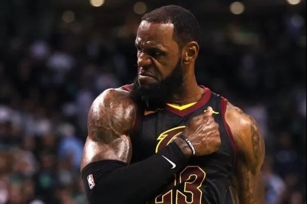 图片报：多特有意瑞典16岁中锋菲林，后者目前瑞典超9场进2球（德媒《图片报》：多特追逐瑞典16岁中锋菲林，瑞超9战斩获2球）