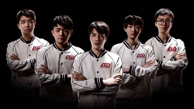 他也毫不放 他也毫不放